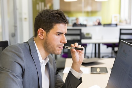 Interdiction de vapoter au travail.